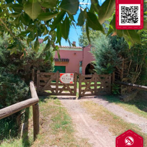 Casa estilo Colonial y 2 Cabañas